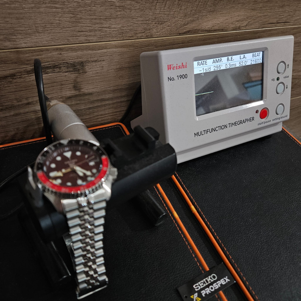 Seiko 5 GMT "Passion Red" Limited Edition (SSK031K1)