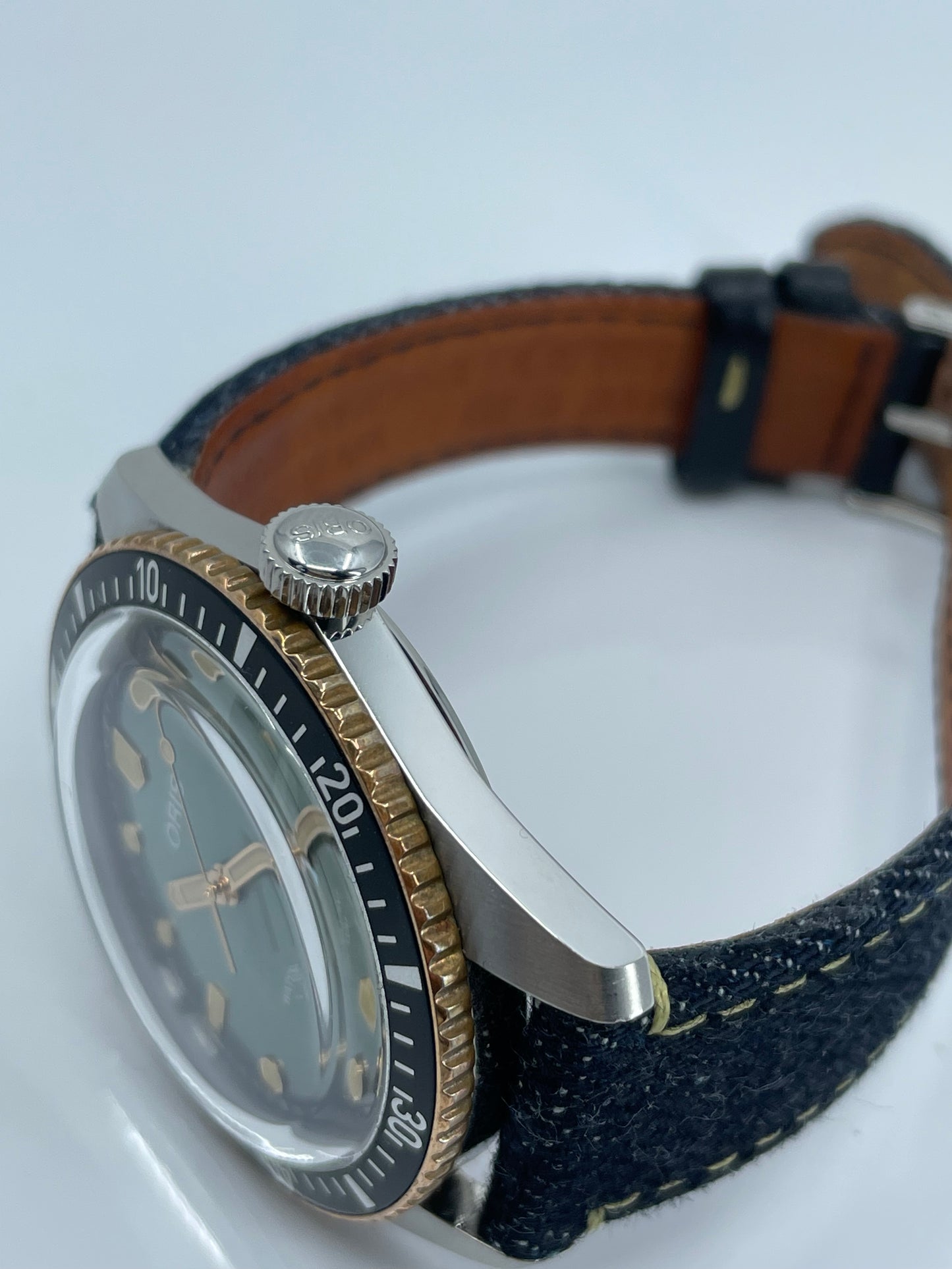 ORIS Divers Sixty-Five x Momotaro Special Edition Automatic (733-7707-4337-Set)