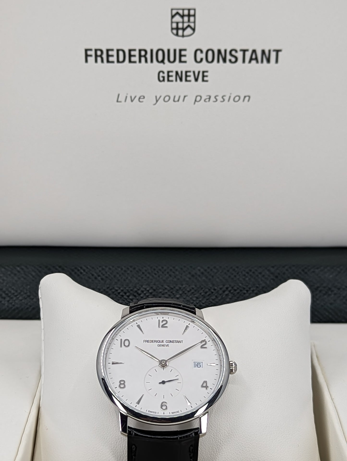 FREDRIQUE CONSTANT Slimline (FC-245SA5S6)