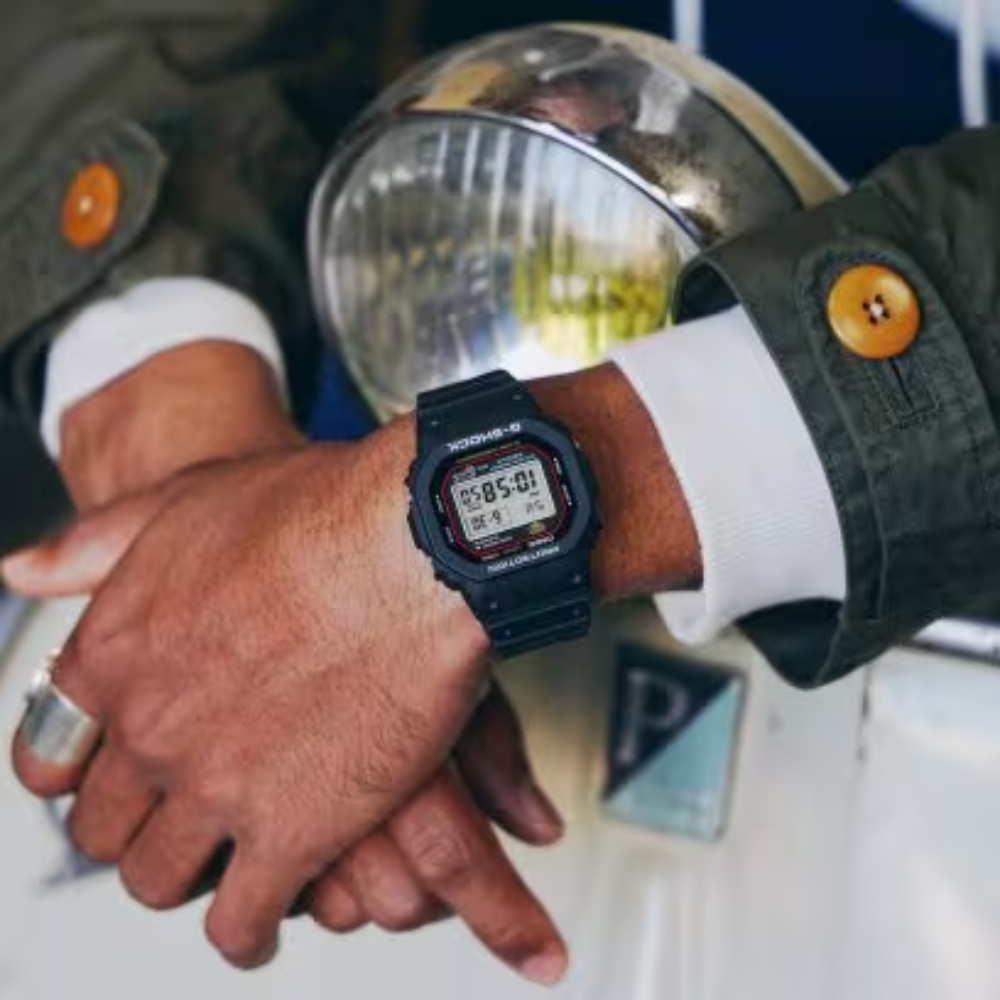 CASIO G-SHOCK Lithium Digital 5000 SERIES | DW5000R-1A
