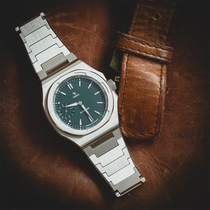 YEMA Wristmaster Slim Small Seconds CMM.29 39mm | 76.26.29.04.SN.M