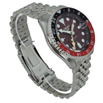 Seiko 5 GMT "Passion Red" Limited Edition (SSK031K1)