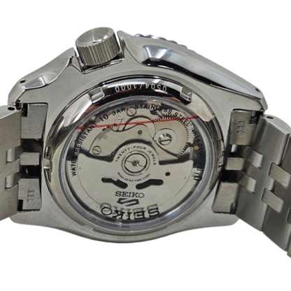 Seiko 5 GMT "Passion Red" Limited Edition (SSK031K1)