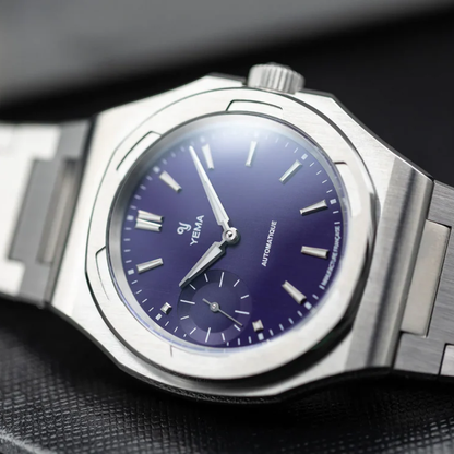 YEMA Wristmaster Slim Small Seconds CMM.29 Dial Blue 39mm | 76.26.29.05.SN.M