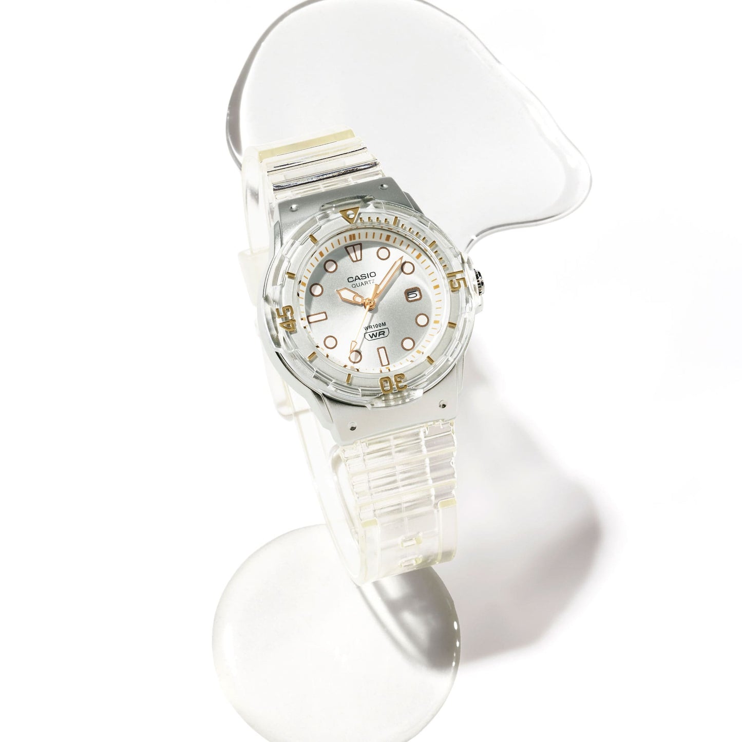 CASIO Core Collection Analog-Quartz Rotating White | LRW-200HS-7EV