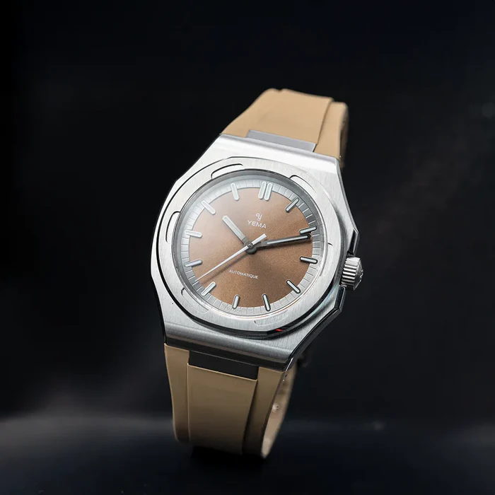 YEMA Urban Traveller Sunray Dial FKM Rubber Integrated Strap 39mm | YWTR25-UURBS