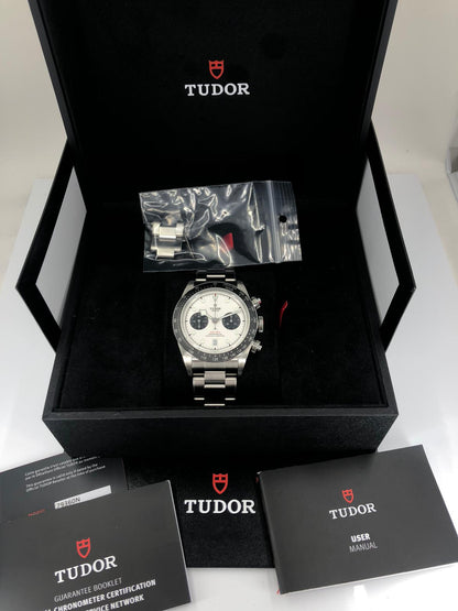 TUDOR Black Bay Chronograph (79360N)